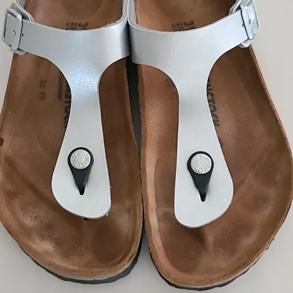 Birkenstock Gizeh Silver Thong Sandals Size 39/8 - Picture 4 of 10